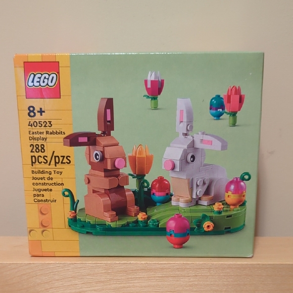 LEGO Easter Rabbits Display Set - Brand New - Picture 1 of 13